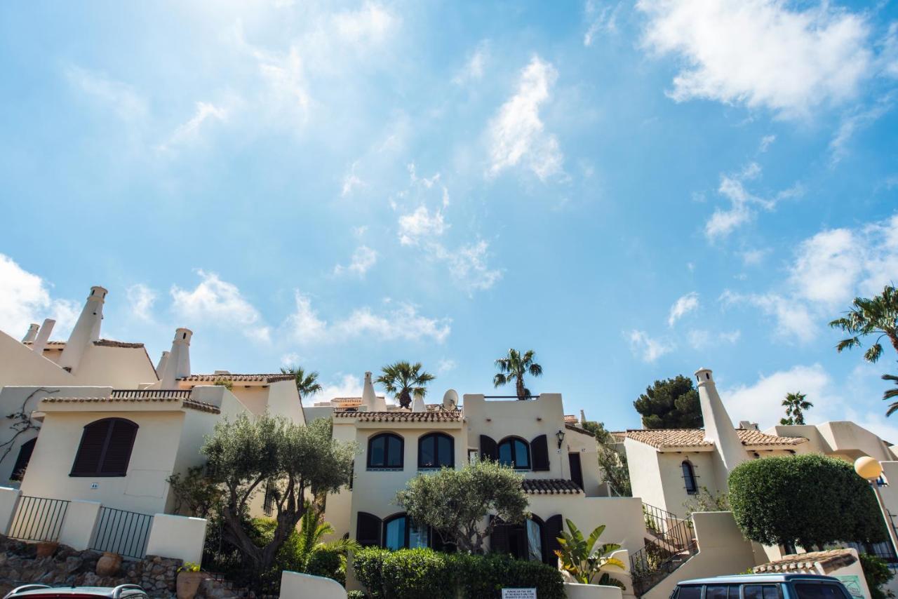 Luxurioese Und Grossraeumige Villa Mit Community Pool, Sicht Auf Das Mittelmeer Sowie Dem Mar Menor, La Manga Club Atamaria Bagian luar foto