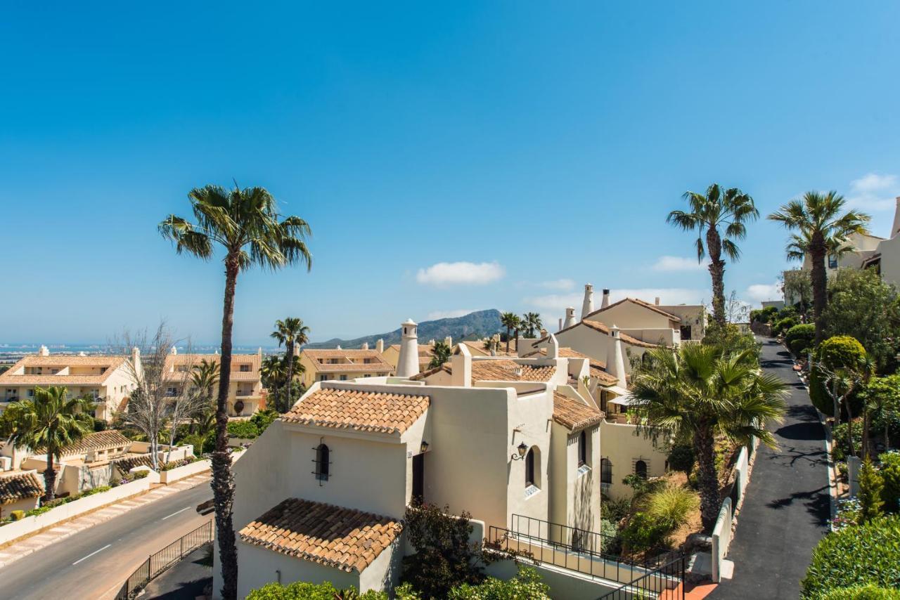 Luxurioese Und Grossraeumige Villa Mit Community Pool, Sicht Auf Das Mittelmeer Sowie Dem Mar Menor, La Manga Club Atamaria Bagian luar foto