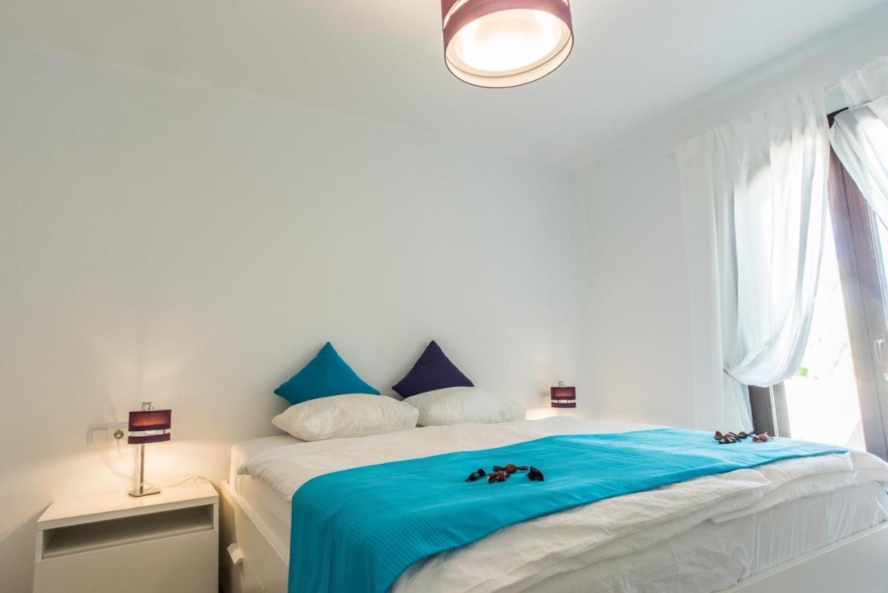 Luxurioese Und Grossraeumige Villa Mit Community Pool, Sicht Auf Das Mittelmeer Sowie Dem Mar Menor, La Manga Club Atamaria Bagian luar foto