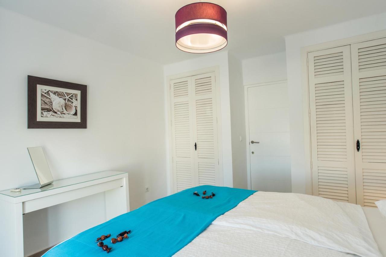 Luxurioese Und Grossraeumige Villa Mit Community Pool, Sicht Auf Das Mittelmeer Sowie Dem Mar Menor, La Manga Club Atamaria Bagian luar foto