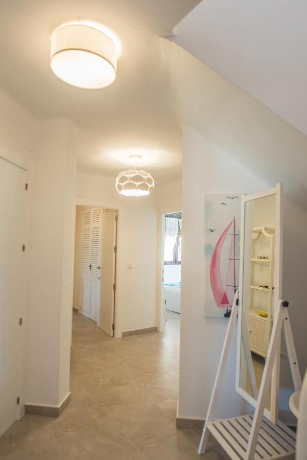 Luxurioese Und Grossraeumige Villa Mit Community Pool, Sicht Auf Das Mittelmeer Sowie Dem Mar Menor, La Manga Club Atamaria Bagian luar foto
