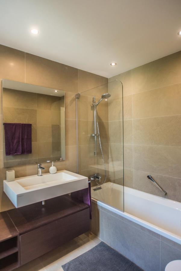 Luxurioese Und Grossraeumige Villa Mit Community Pool, Sicht Auf Das Mittelmeer Sowie Dem Mar Menor, La Manga Club Atamaria Bagian luar foto